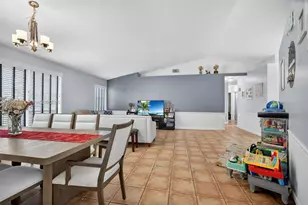 19238 NW 19th St, Pembroke Pines, FL 33029 - Photo 13