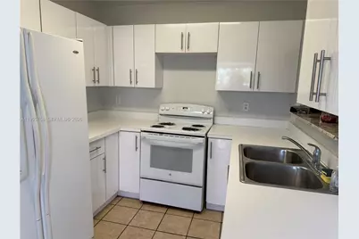 756 NW 5 St, Florida City, FL 33034 - Photo 9