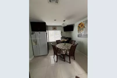 10382 SW 25th St, Miami, FL 33165 - Photo 7