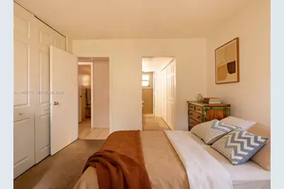 7400 Miami Lakes Dr #D205, Miami Lakes, FL 33014 - Photo 13