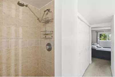 7400 Miami Lakes Dr #D205, Miami Lakes, FL 33014 - Photo 19