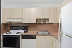 7400 Miami Lakes Dr, Miami Lakes, FL 33014 - Photo 5