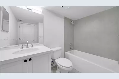 555 NE 34th St #2405, Miami, FL 33137 - Photo 21
