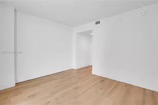 555 NE 34th St, Miami, FL 33137 - Photo 25