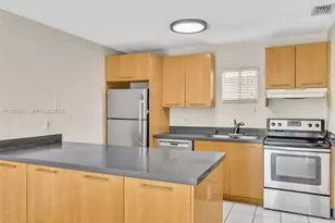 240 SW 15th Rd, Miami, FL 33129 - Photo 3