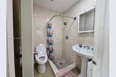 1232 NE 181st St, North Miami Beach, FL 33162 - Photo 27