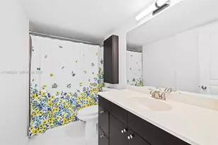 800 Parkview Dr, Hallandale Beach, FL 33009 - Photo 17