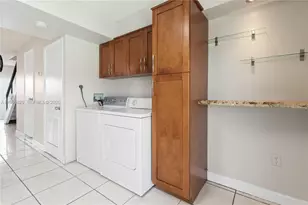 2162 W 60th St, Hialeah, FL 33016 - Photo 7