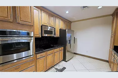 16102 Emerald Estates Dr #306, Weston, FL 33331 - Photo 3