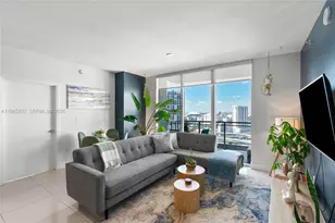 90 SW 3rd St, Miami, FL 33130 - Photo 9