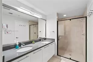 90 SW 3rd St, Miami, FL 33130 - Photo 29