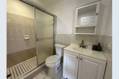 666 W 17th St #3, Hialeah, FL 33010 - Photo 9