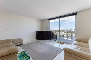 427 Golden Isles Dr, Hallandale Beach, FL 33009 - Photo 17