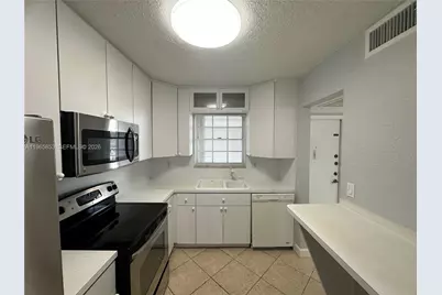 7981 S French Dr #2-101, Pembroke Pines, FL 33024 - Photo 5