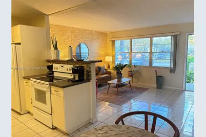 13250 SW 4th Ct #110G, Pembroke Pines, FL 33027 - Photo 5