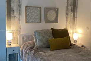 121 NE 34th St, Miami, FL 33137 - Photo 21