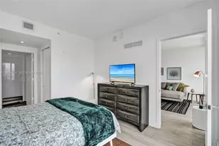 121 NE 34th St, Miami, FL 33137 - Photo 39