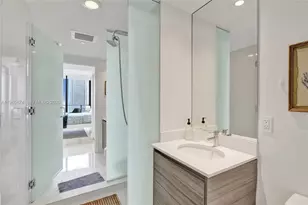 121 NE 34th St, Miami, FL 33137 - Photo 51