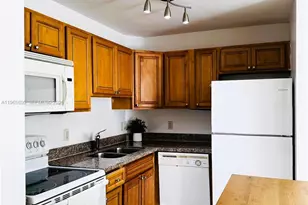 10725 Cleary Blvd, Plantation, FL 33324 - Photo 5