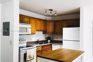 10725 Cleary Blvd, Plantation, FL 33324 - Photo 11