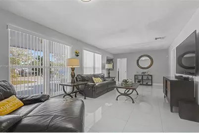7520 Embassy Blvd, Miramar, FL 33023 - Photo 7