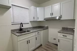 200 NW 13th St, Miami, FL 33136 - Photo 9