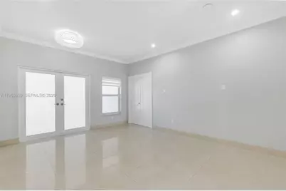 14813 NW 87th Pl, Miami Lakes, FL 33018 - Photo 13