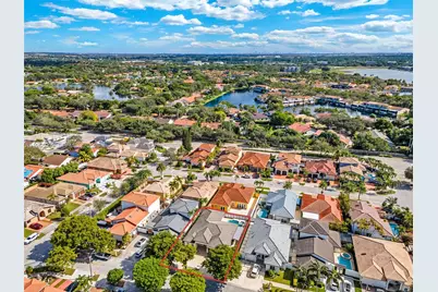 14813 NW 87th Pl, Miami Lakes, FL 33018 - Photo 3