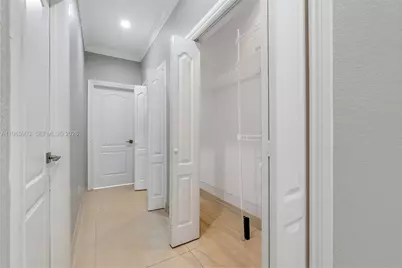 14813 NW 87th Pl, Miami Lakes, FL 33018 - Photo 31