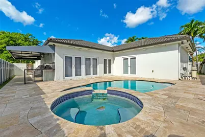 14813 NW 87th Pl, Miami Lakes, FL 33018 - Photo 7