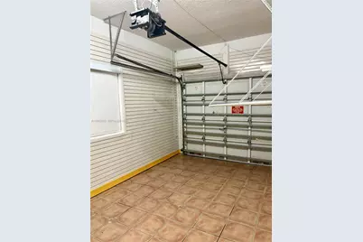 14813 NW 87th Pl, Miami Lakes, FL 33018 - Photo 37