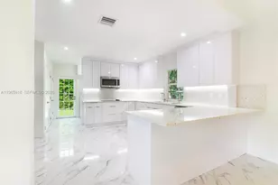 52 Camden Dr, Bal Harbour, FL 33154 - Photo 9