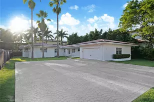 52 Camden Dr, Bal Harbour, FL 33154 - Photo 1