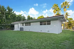 52 Camden Dr, Bal Harbour, FL 33154 - Photo 39