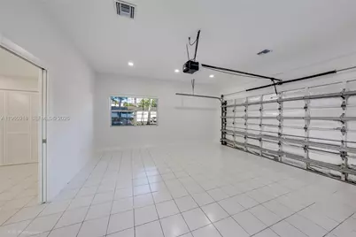 52 Camden Dr, Bal Harbour, FL 33154 - Photo 37