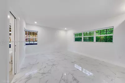 52 Camden Dr, Bal Harbour, FL 33154 - Photo 31