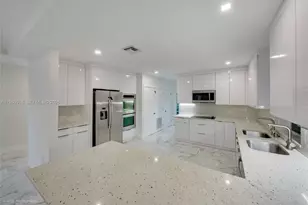 52 Camden Dr, Bal Harbour, FL 33154 - Photo 15