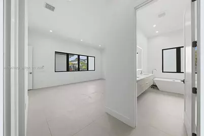 5718 W Ashwood Cir W, Hollywood, FL 33312 - Photo 47