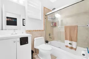 10824 NW 84th St, Doral, FL 33178 - Photo 19