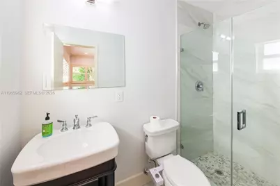 3911 Ponce De Leon Blvd #UPPR LEVEL, Coral Gables, FL 33134 - Photo 21
