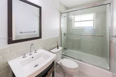 3911 Ponce De Leon Blvd #UPPR LEVEL, Coral Gables, FL 33134 - Photo 15