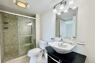 20515 E Country Club Dr, Aventura, FL 33180 - Photo 19