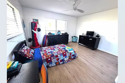 4905 Bayberry Ln, Tamarac, FL 33319 - Photo 11