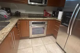 2681 N Flamingo Rd, Sunrise, FL 33323 - Photo 13