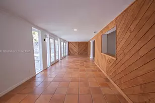 7355 Poinciana Ct, Miami Lakes, FL 33014 - Photo 7