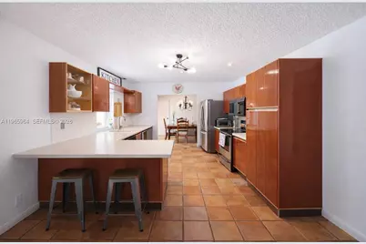 7355 Poinciana Ct, Miami Lakes, FL 33014 - Photo 3