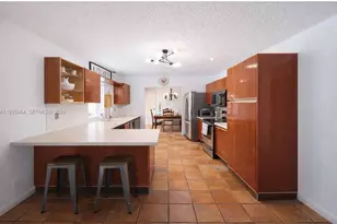 7355 Poinciana Ct, Miami Lakes, FL 33014 - Photo 3