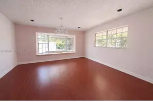 7355 Poinciana Ct, Miami Lakes, FL 33014 - Photo 9