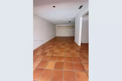 7355 Poinciana Ct, Miami Lakes, FL 33014 - Photo 3