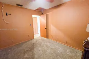 8044 NW 41 Ct, Sunrise, FL 33351 - Photo 9